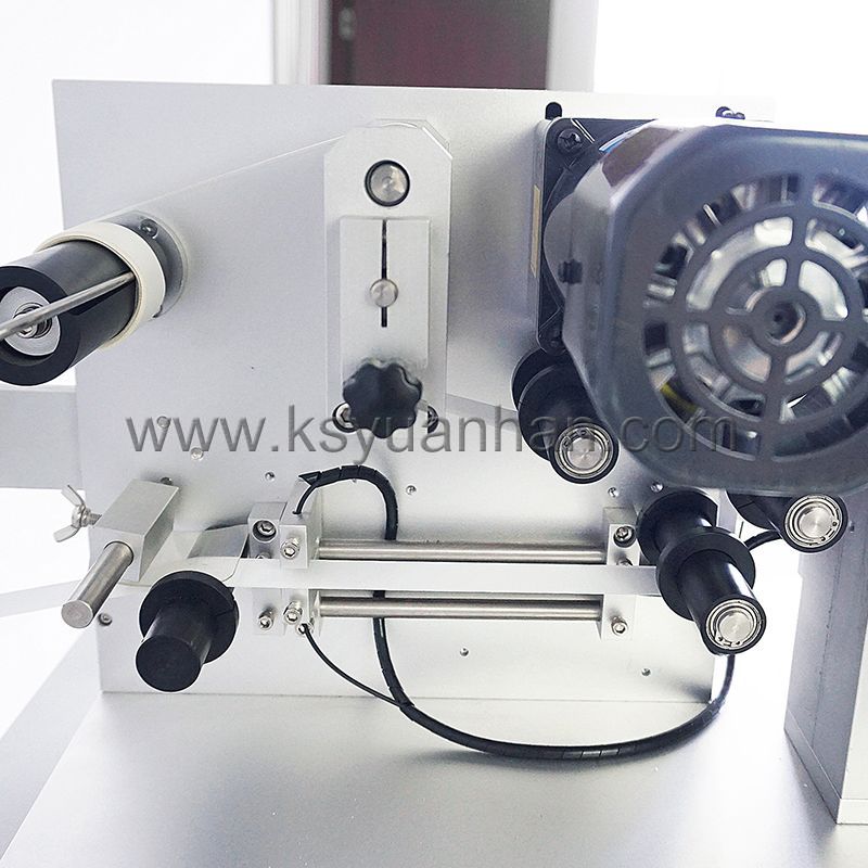 ZCUT-130線材對(duì)折貼標(biāo)機(jī)