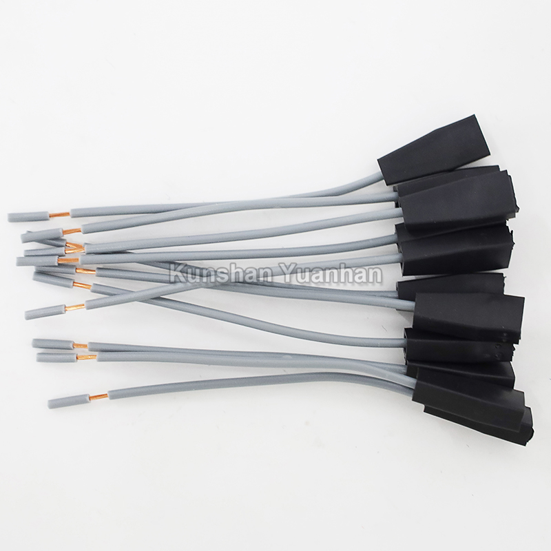 YH-CHT1850全自動(dòng)單頭穿護(hù)套雙頭打端子機(jī)